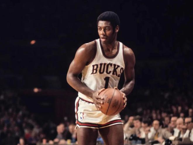 与轮换中场 与轮换中场